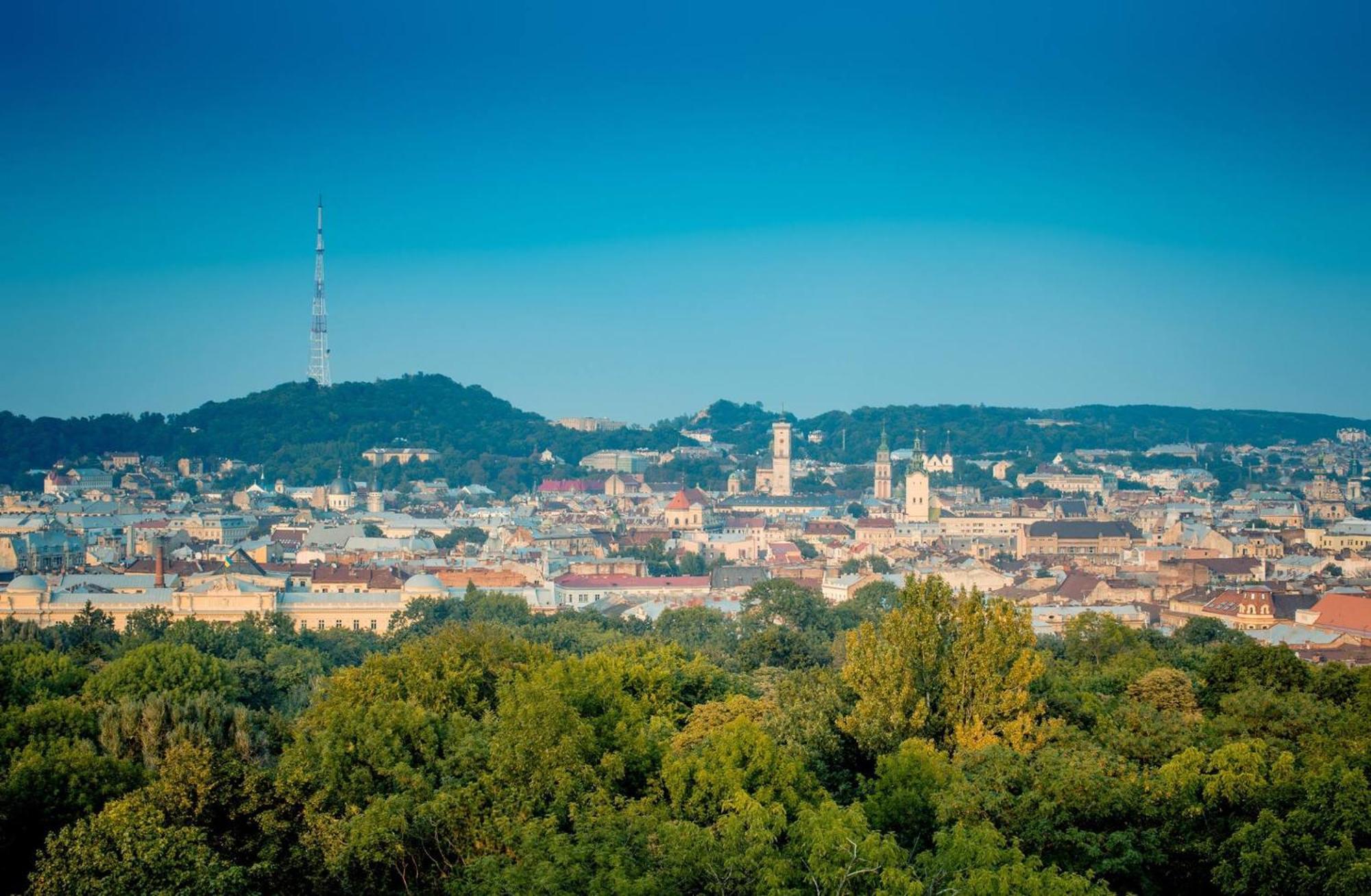 Premier Hotel Dnister Lviv Kültér fotó