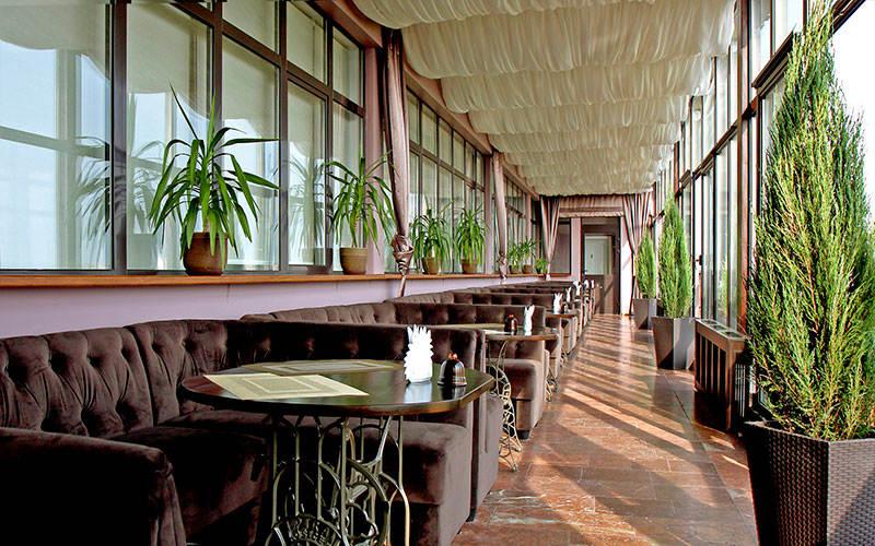 Premier Hotel Dnister Lviv Kültér fotó