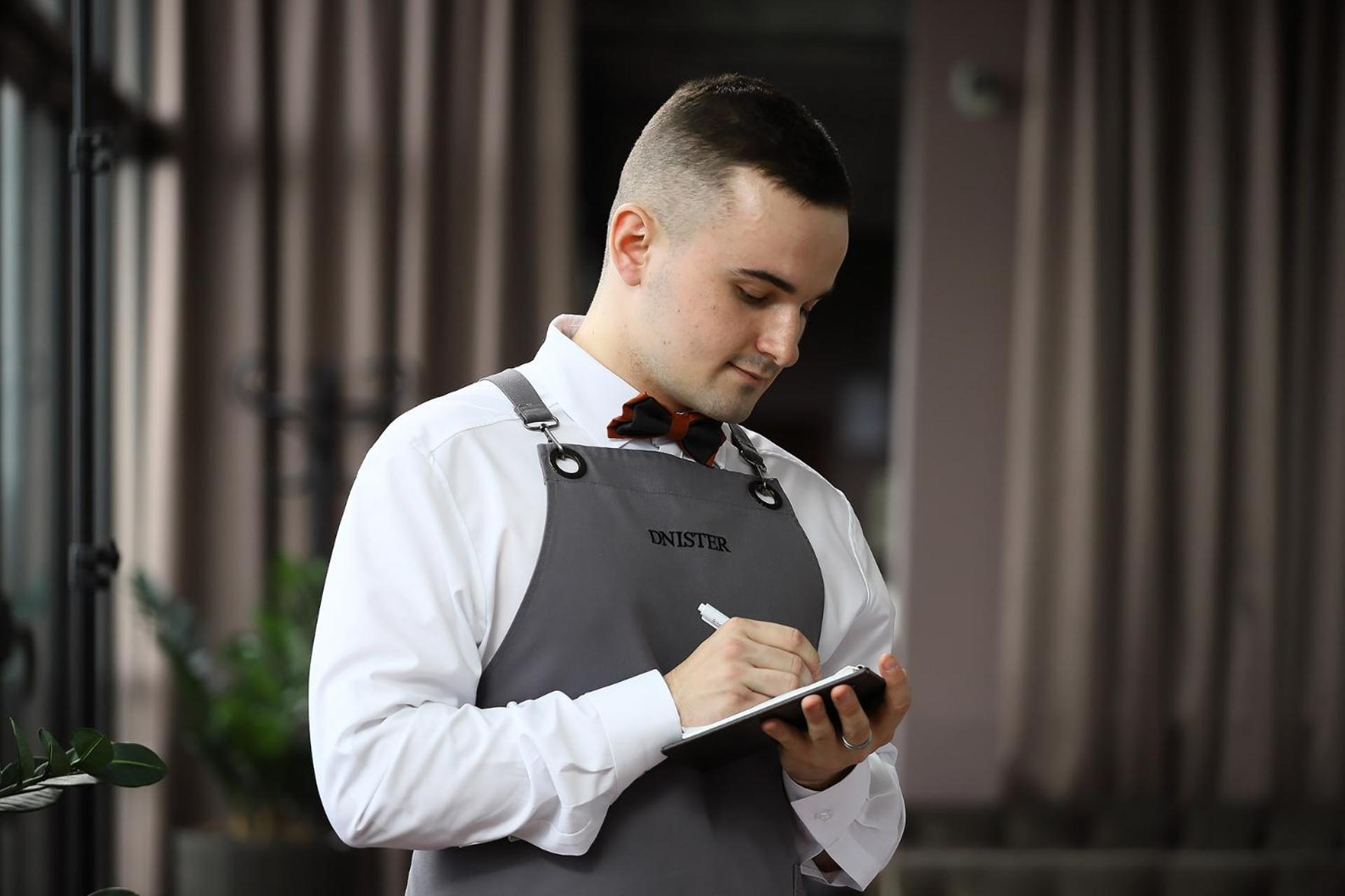 Premier Hotel Dnister Lviv Kültér fotó