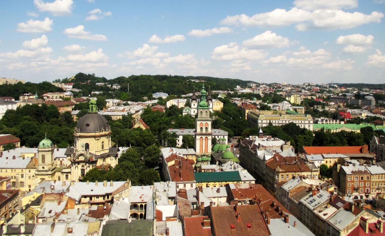 Premier Hotel Dnister Lviv Kültér fotó